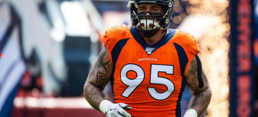 derek wolfs-injury-elbow-injured reserve-wife-nfl-contract-free agent-denver broncos-von miller-vic fangio-stats