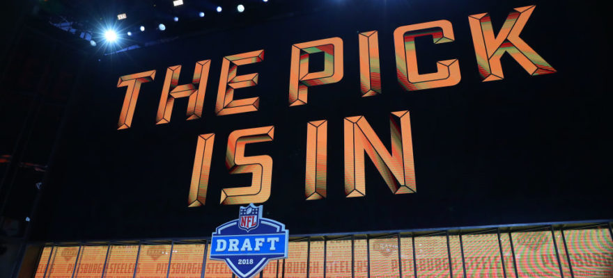 NFL DRAFT-mock-mock draft-2020-2020 draft-nfl-prospects-rumors-trades-projections-woody paige-joe burrow-chase young-tua tagovailoa-espn-adam schefter