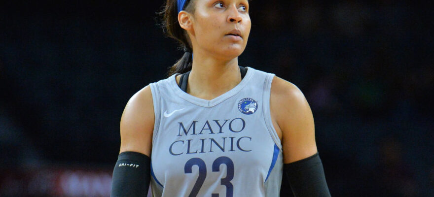 maya moore-wnba-uconn-records-activist-team usa-johnathon irons